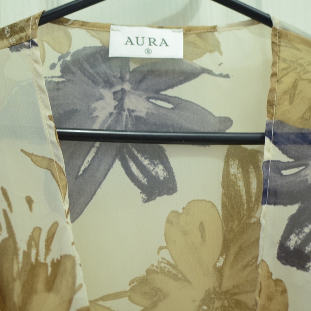 Taupe Long Floral Tie Front Summer Crop Top - Picture 7 of 8
